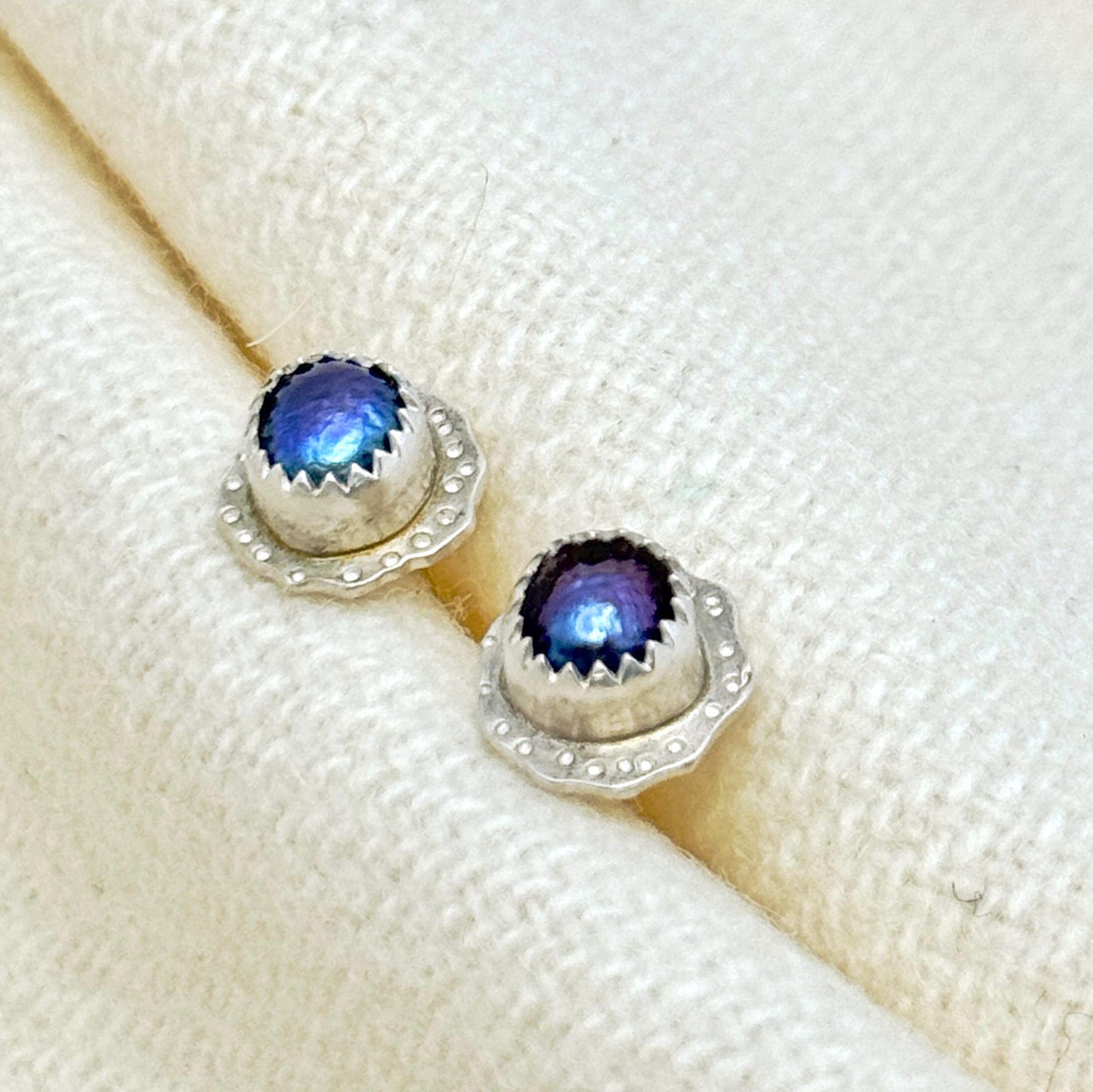 Black Pearl Textured Silver Stud Earrings