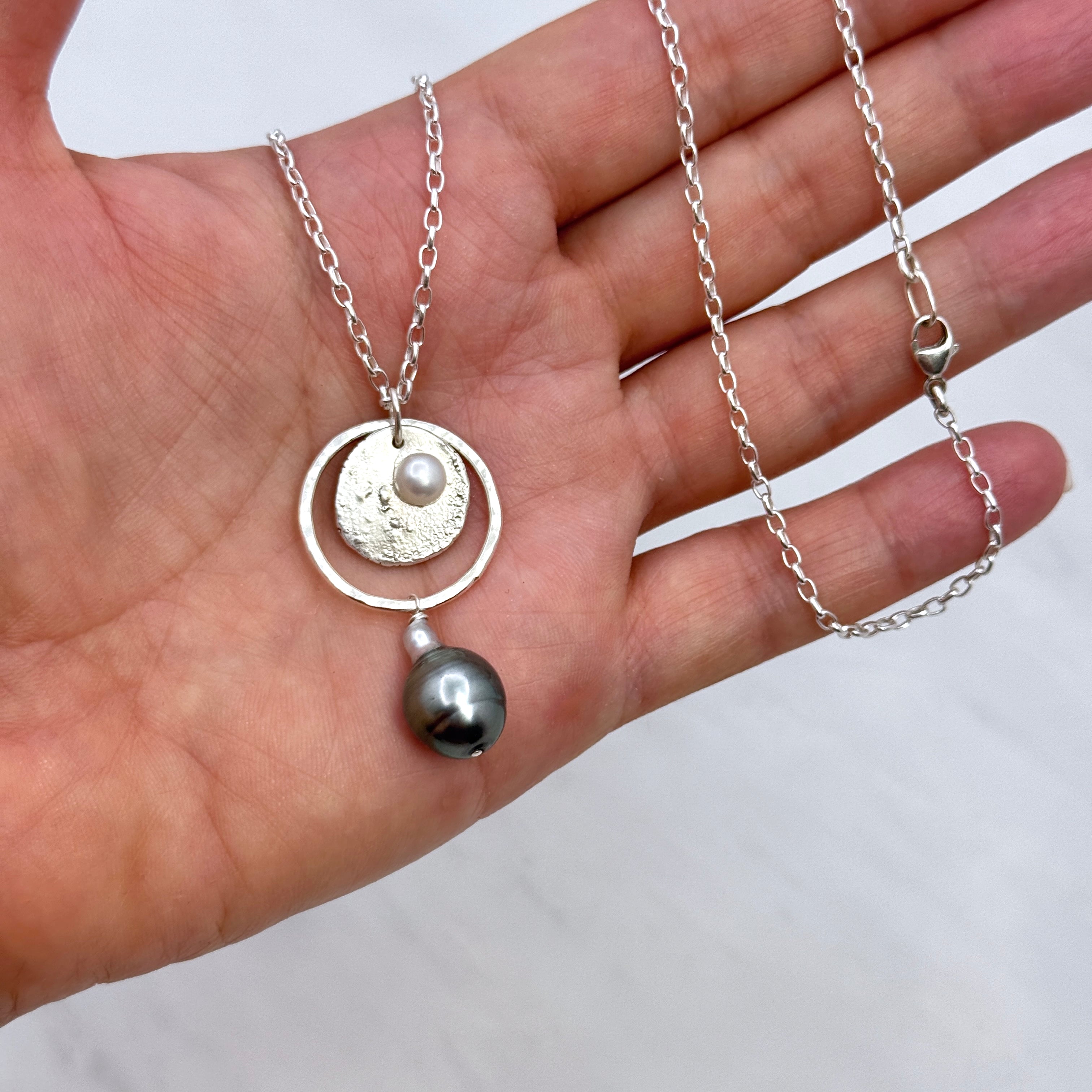 Tahitian Pearl & White Pearl Pendant Necklace