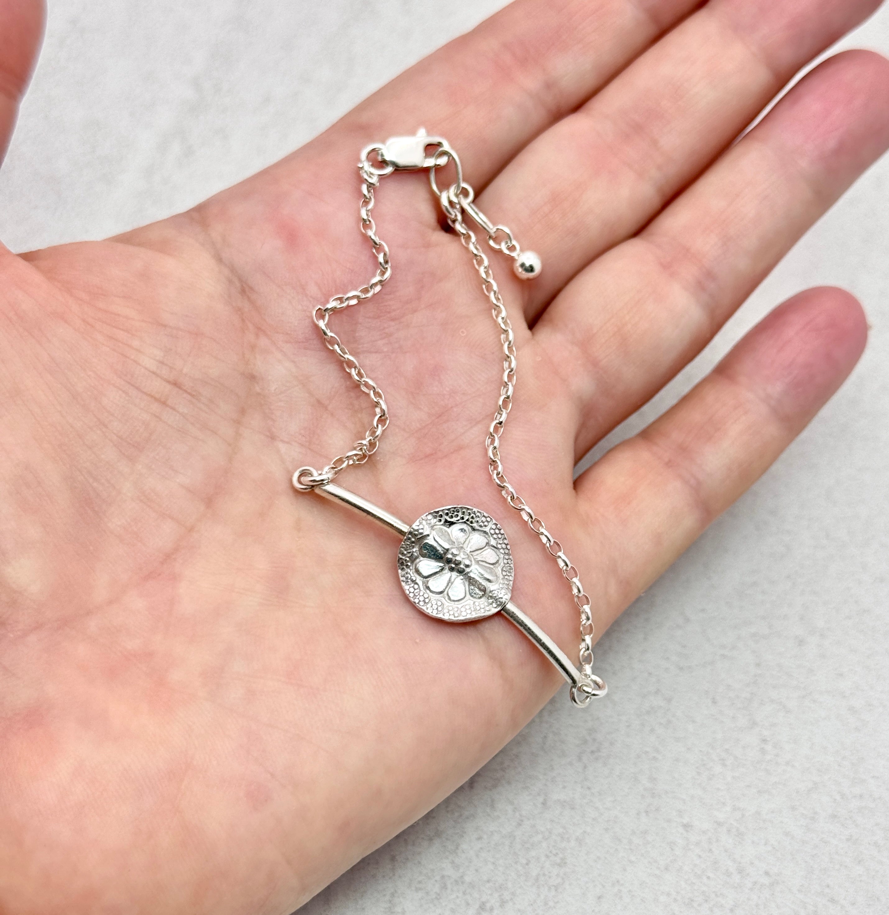 Thai Silver Decorative Flower Bead Bracelet