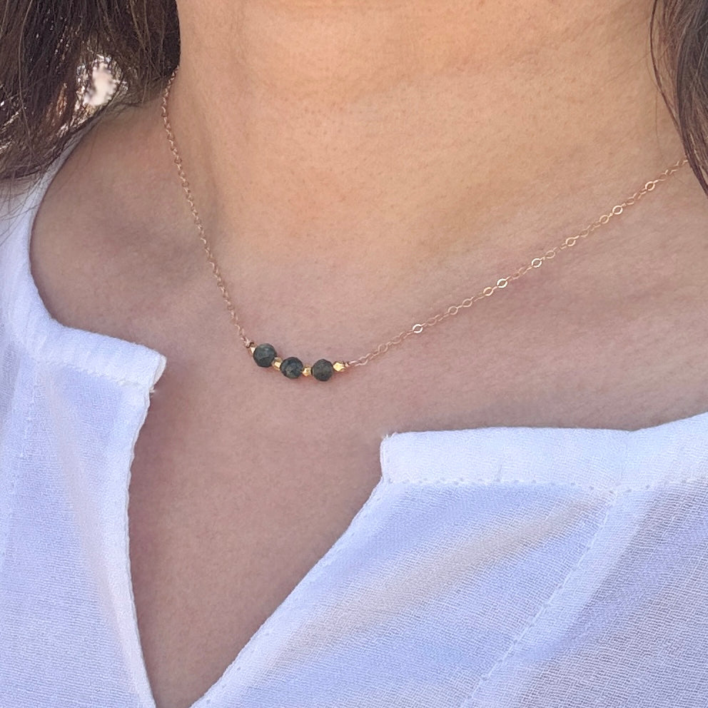 Round Seraphinite Gold-Filled Bar Necklace