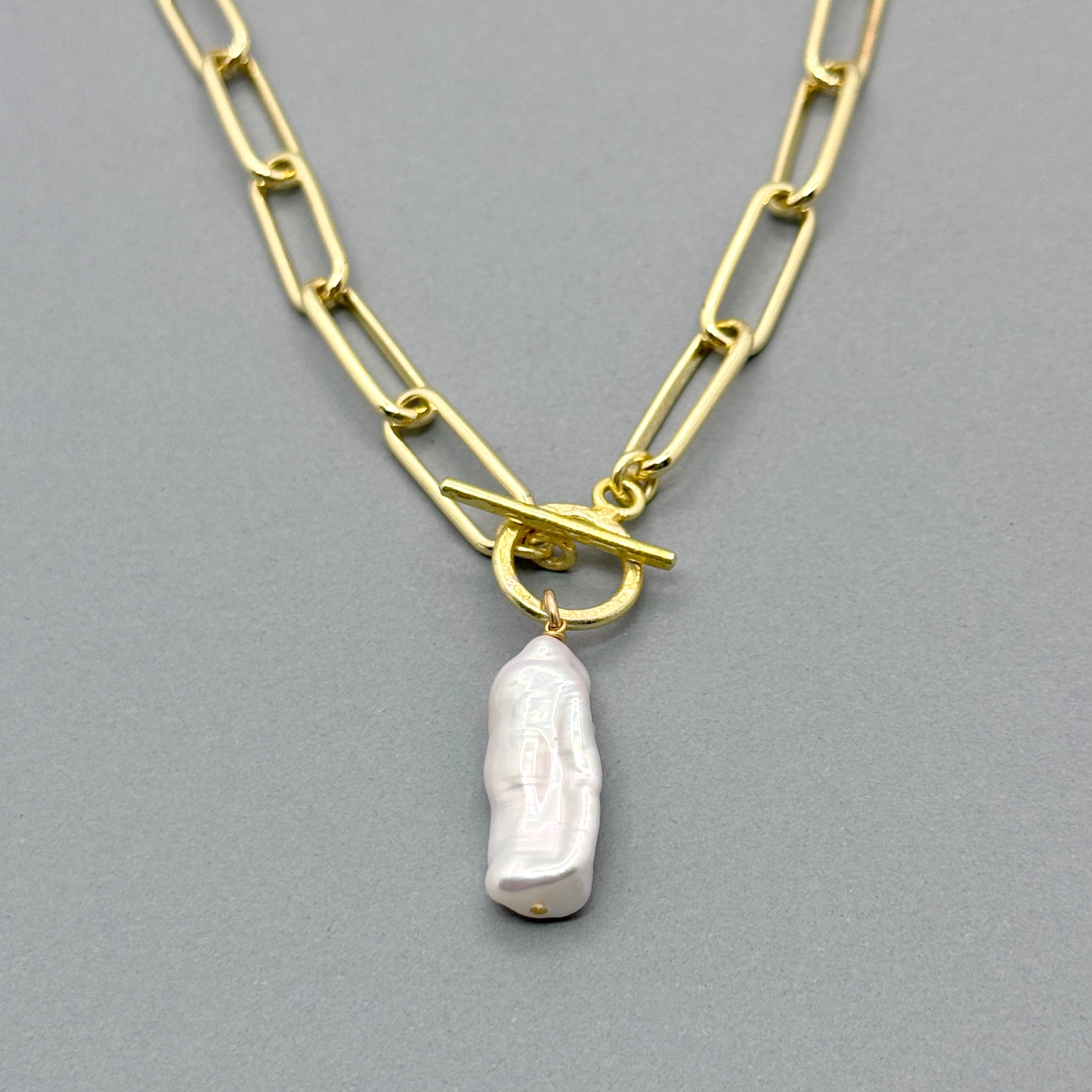 Bold White Baroque Pearl Paperclip Necklace