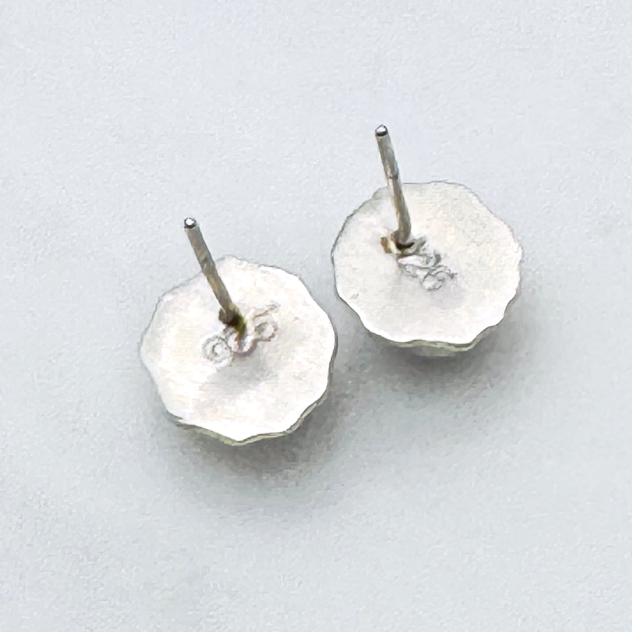 Black Pearl Textured Silver Stud Earrings