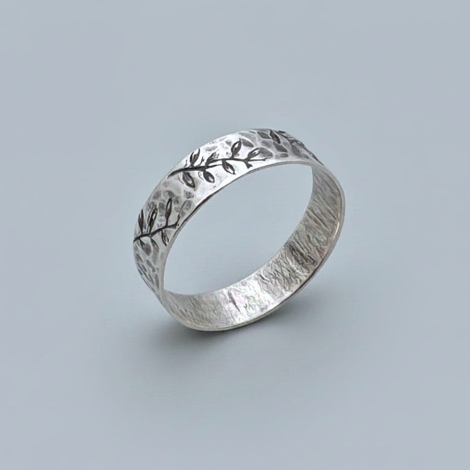 Sterling Silver Hammered Leaf Pattern Ring