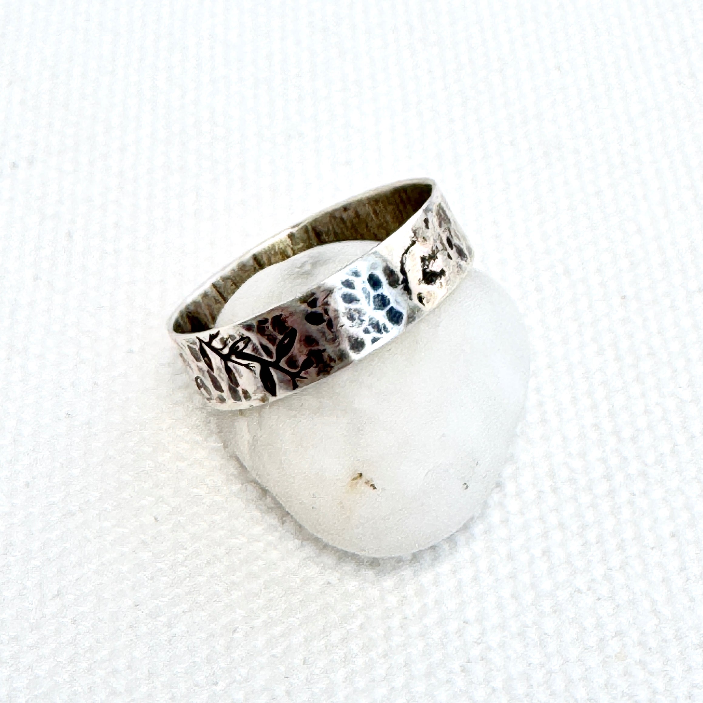 Sterling Silver Hammered Leaf Pattern Ring