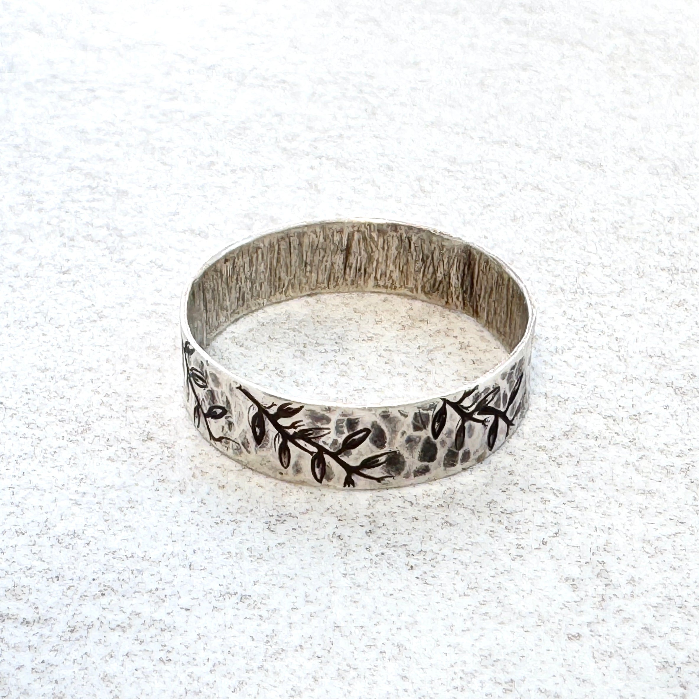 Sterling Silver Hammered Leaf Pattern Ring