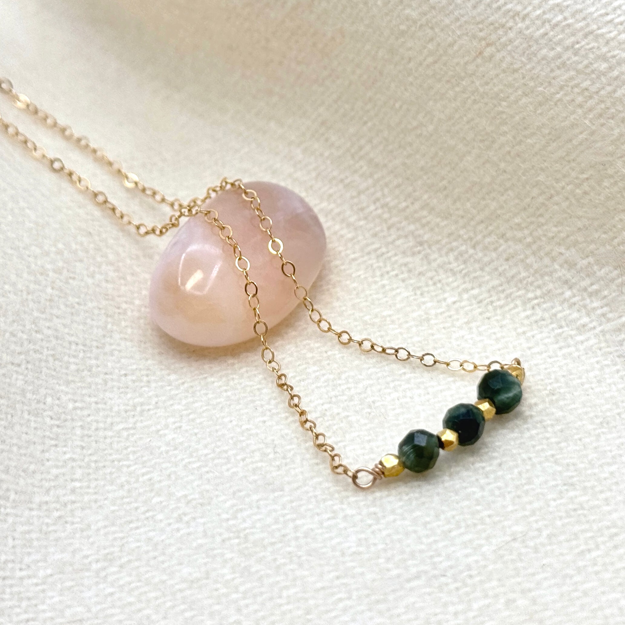 Round Seraphinite Gold-Filled Bar Necklace