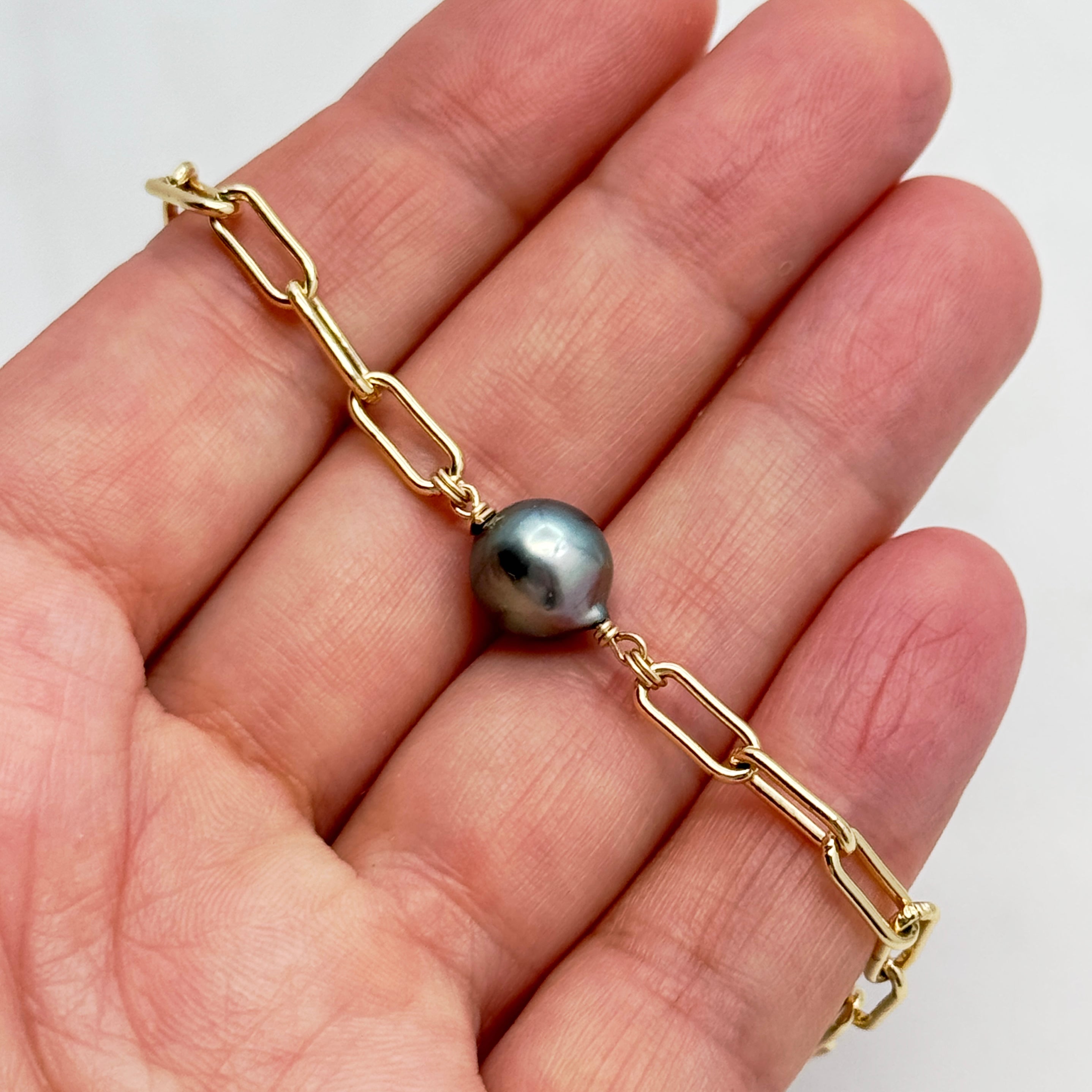 Golden Link Bracelet with Tahitian Pearl