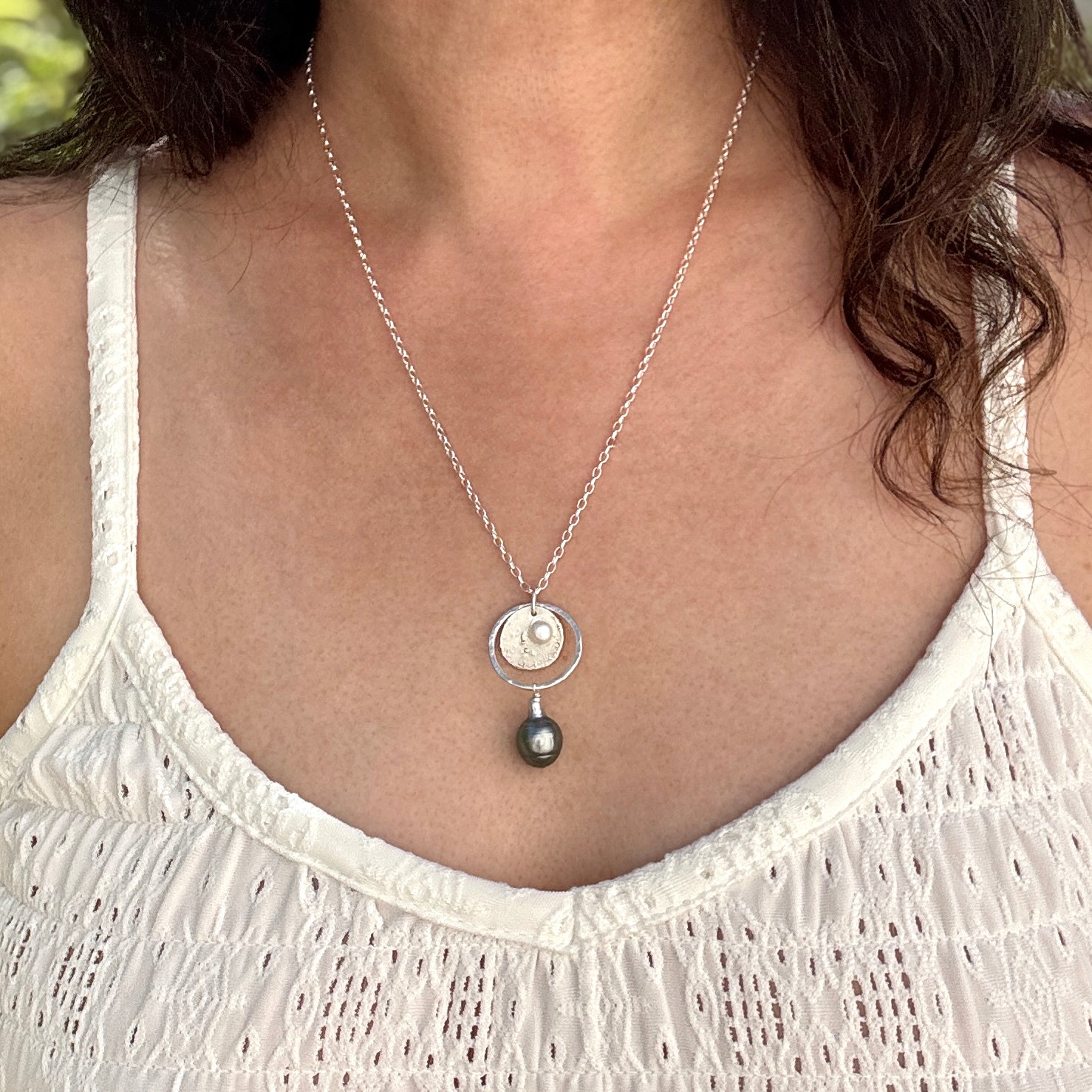 Tahitian Pearl & White Pearl Pendant Necklace