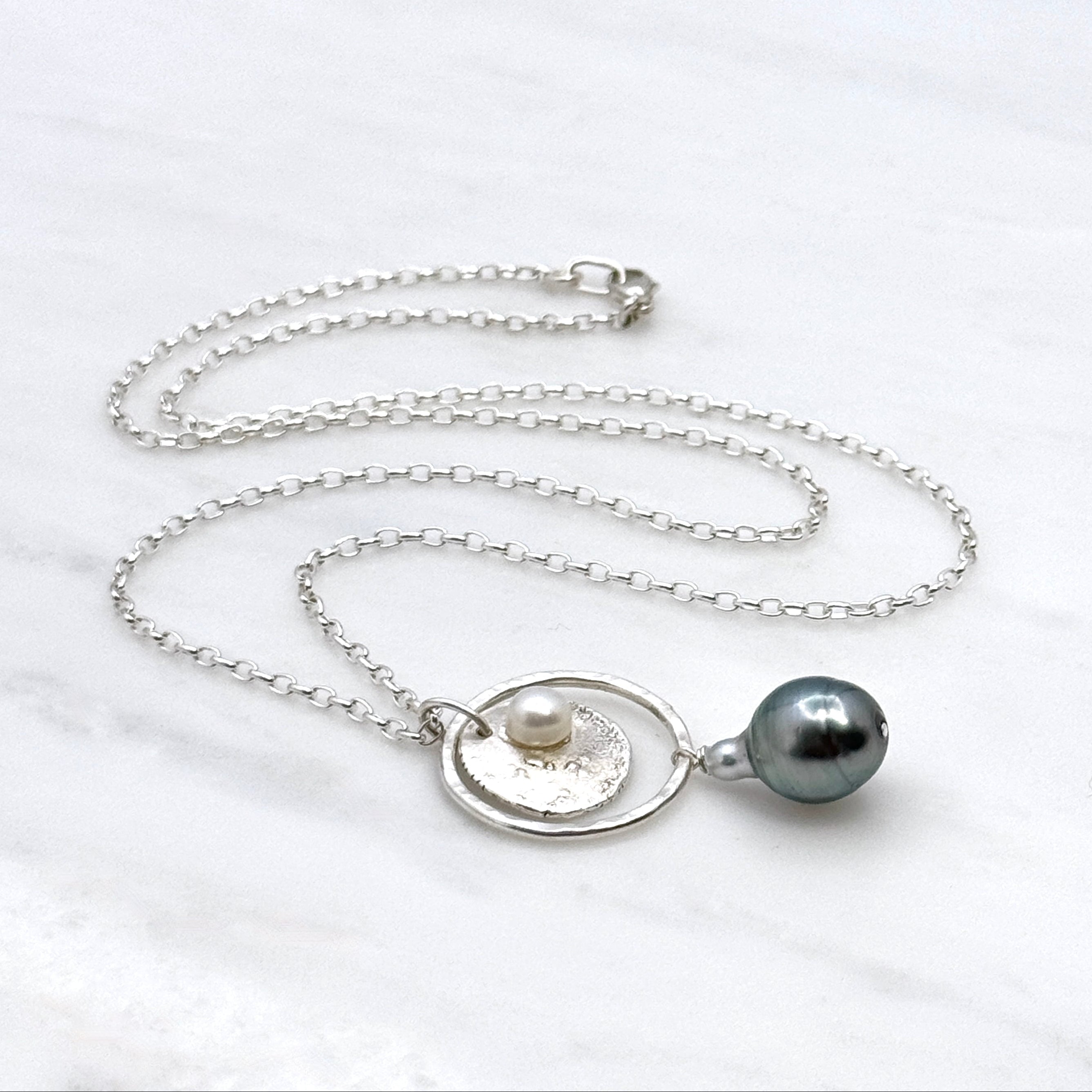 Tahitian Pearl & White Pearl Pendant Necklace