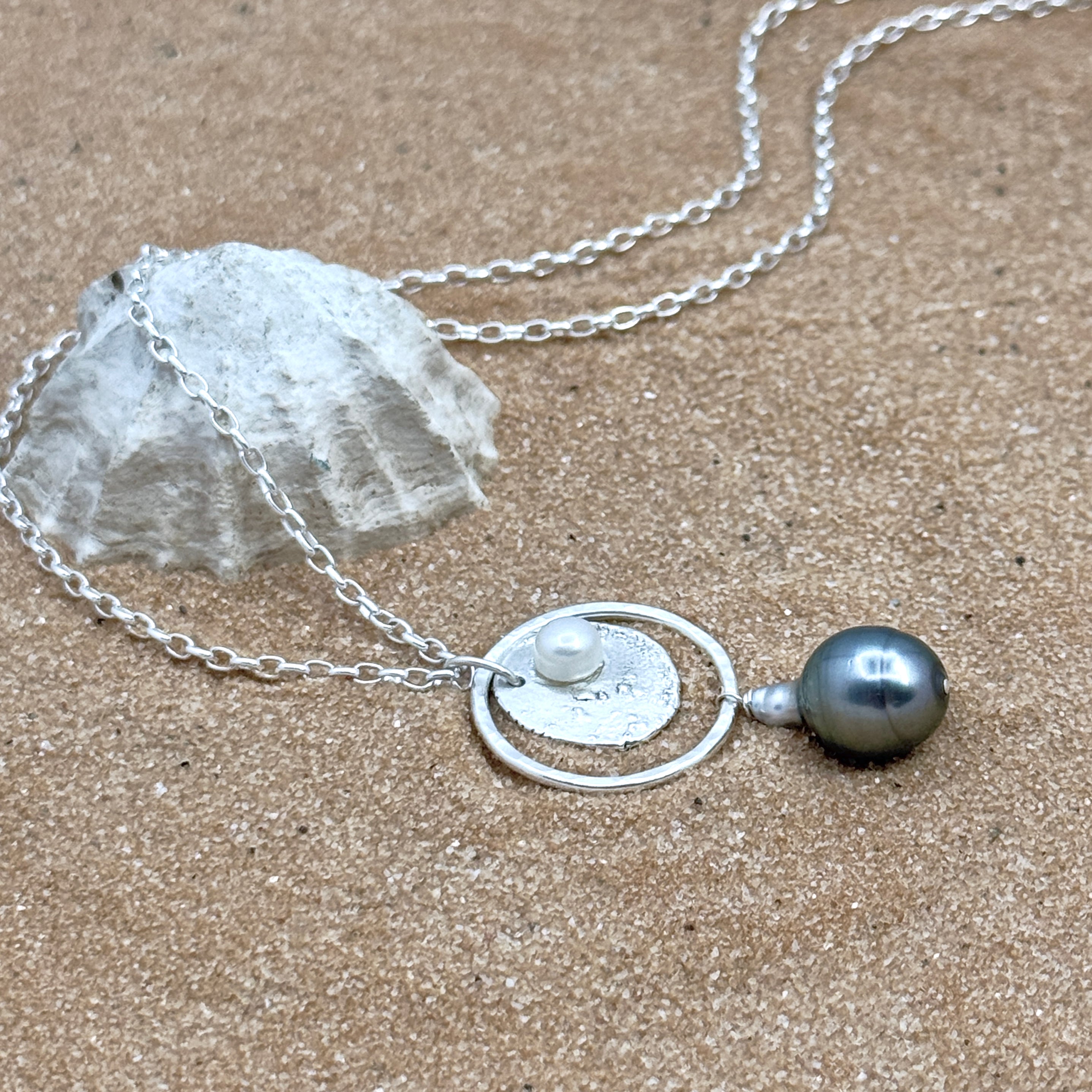 Tahitian Pearl & White Pearl Pendant Necklace