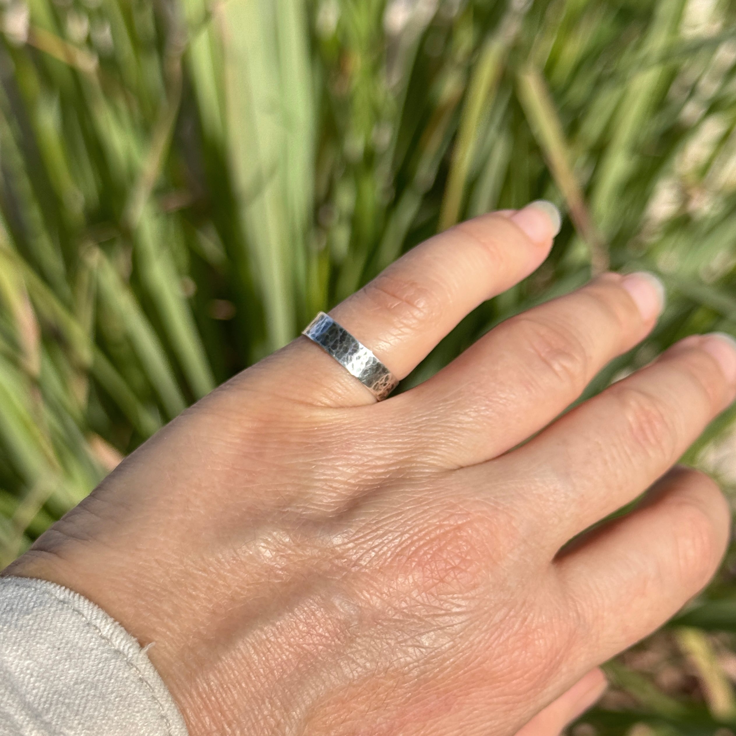 Sterling Silver Hammered Leaf Pattern Ring